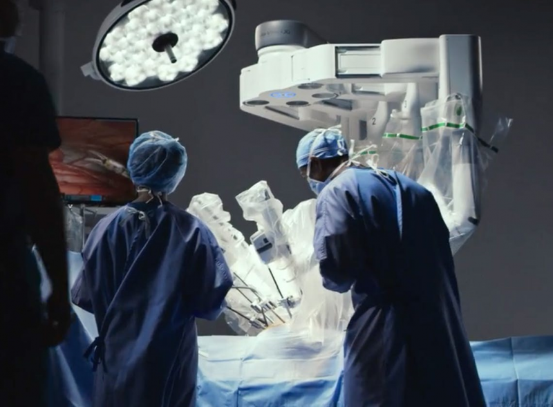 Surgeons in Operating Room with the da Vinci system